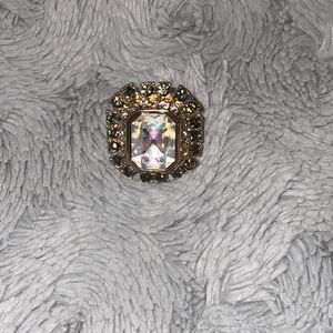 6/$20 Elegant Gold & Crystal Ring